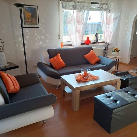 Апартаменты Haus Heidrun Dolgesheim Экстерьер фото