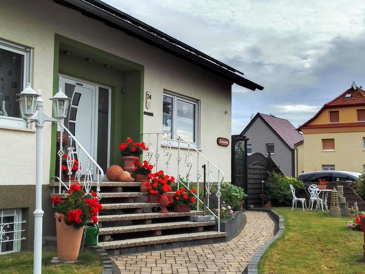 Апартаменты Haus Heidrun Dolgesheim Экстерьер фото
